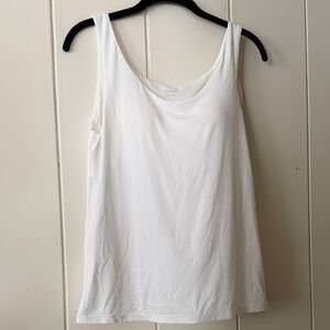 UNIQLO White Sleeveless Top